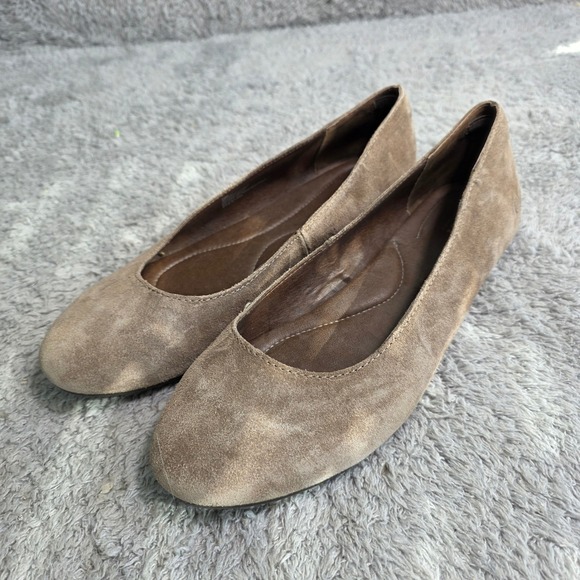 Born Ballet Flats Taupe Suede Round Toe Comfort Slip On Womens 10M Excellent - Picture 2 of 6